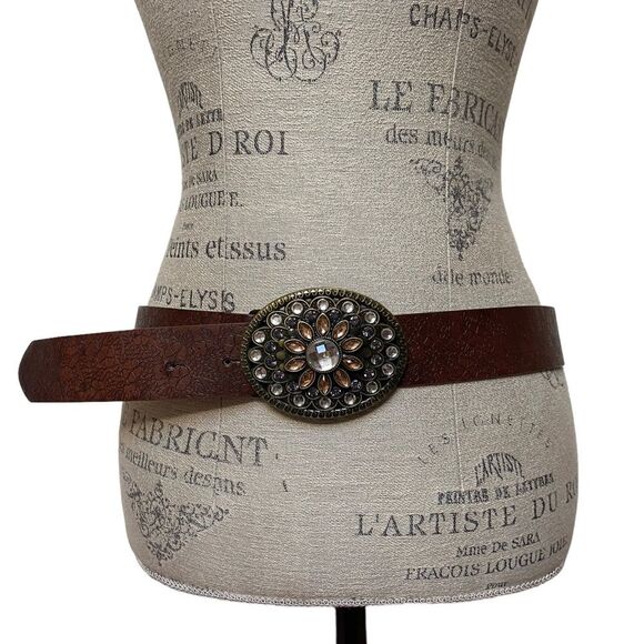Brown Floral Faux Leather Belt with Ornate Rhinestone Flower Buckle - Picture 1 of 10